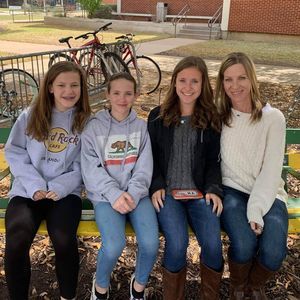 Meet your Posher, Liz